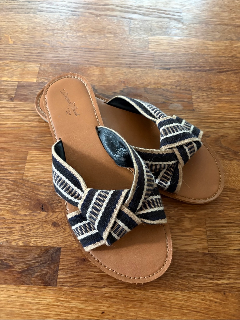 American Eagle Outfitters Black and Tan Knotted Slide Sandals